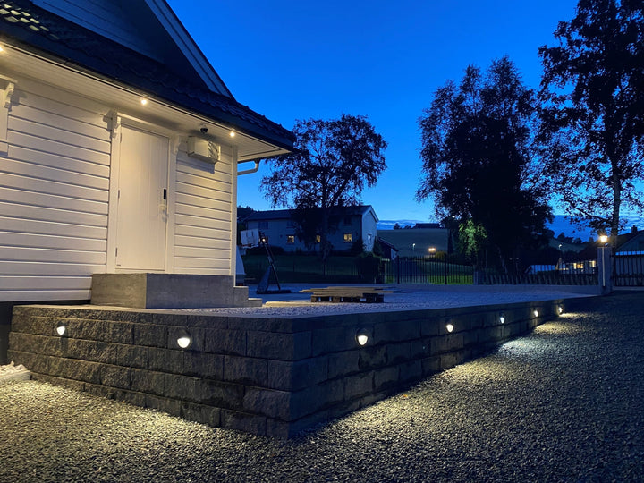 Nerine 140 vegglampe utensdørs 3,2W coloure switch 3000/4000K IP65 - Antrasitt grå-Utebelysning vegg opp og ned-NorDesign-Antrasitt-205030120-Lightup.no