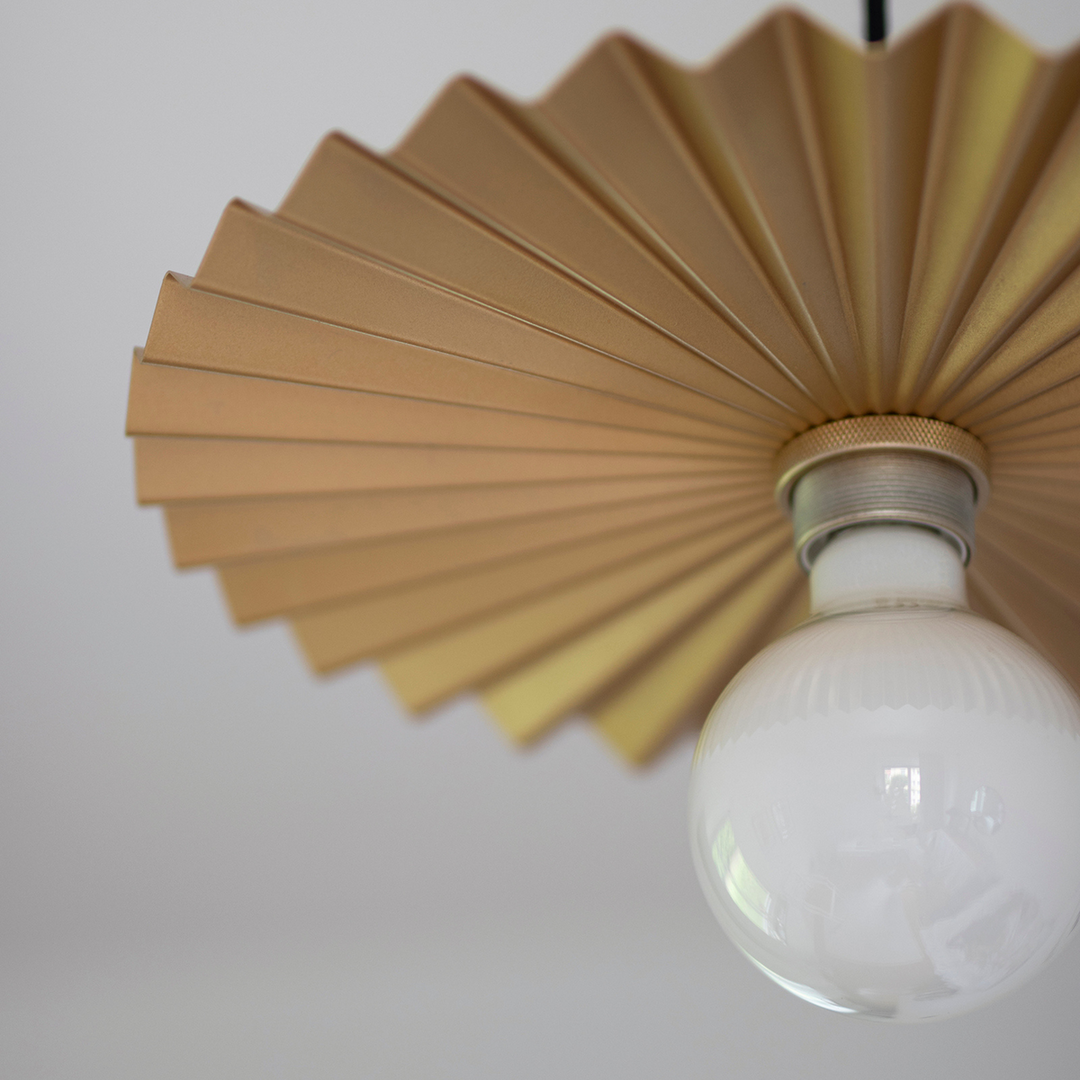 Omega takpendel 35 - Gull-Takpendler-Globen Lighting-Gull-251065-Lightup.no