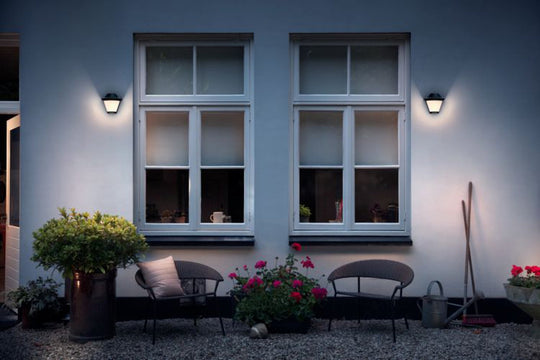 Philips myGarden Serres vegglampe utendørs IP44 - Svart-Utebelysning vegg klassisk-Philips-Svart-915005554201-Lightup.no