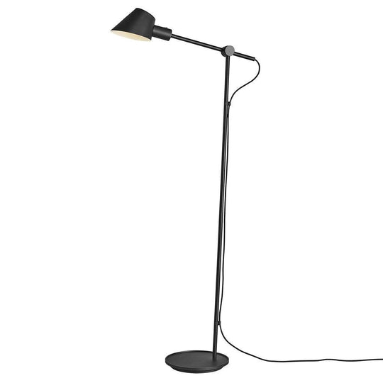 Stay gulvlampe - Svart-Gulvlamper-DFTP-Svart-2020464003-Lightup.no