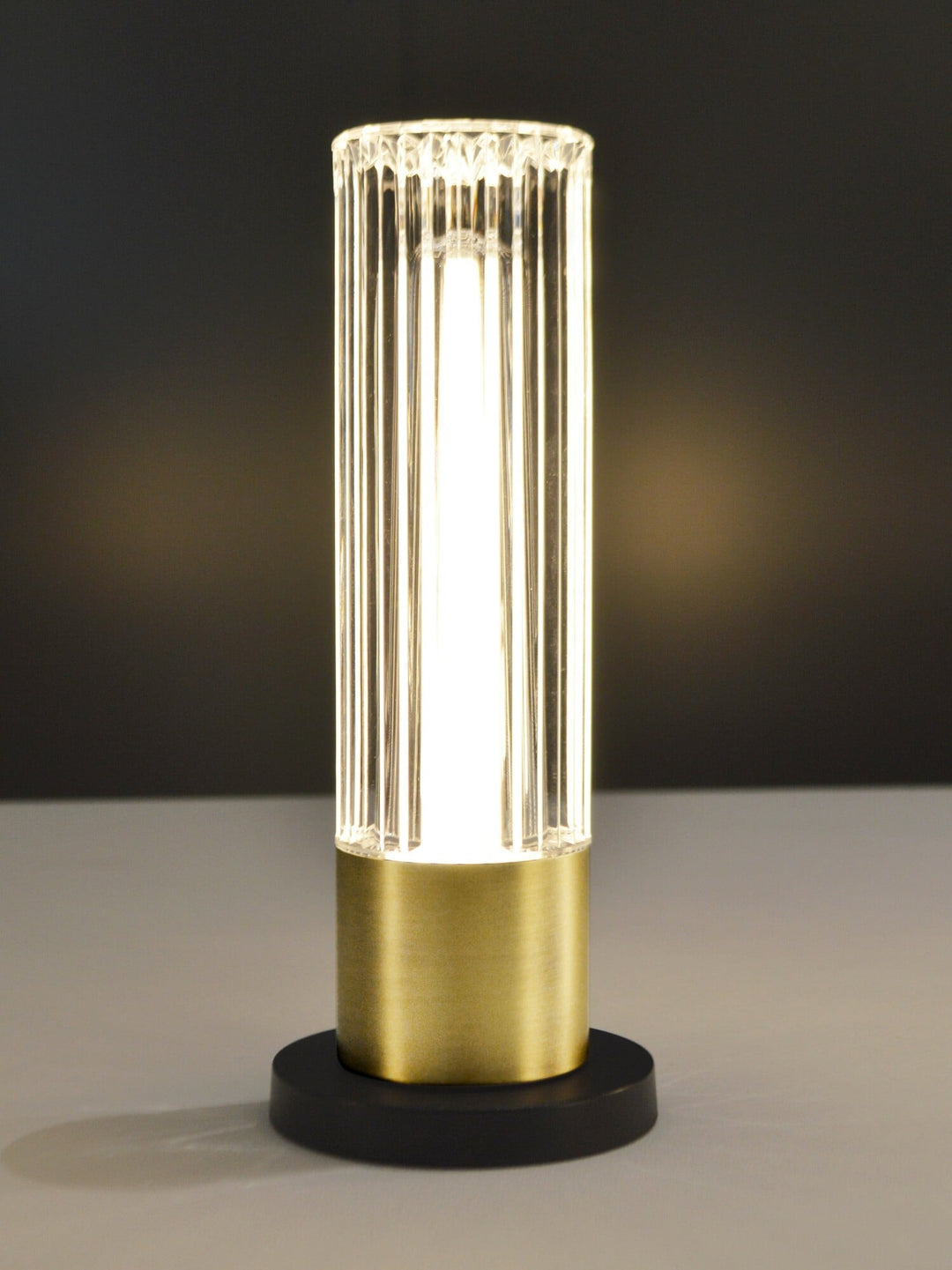 Ding H20 oppladbar bordlampe 2200/2500/3000 Kelvin IP44 - Dimbar
