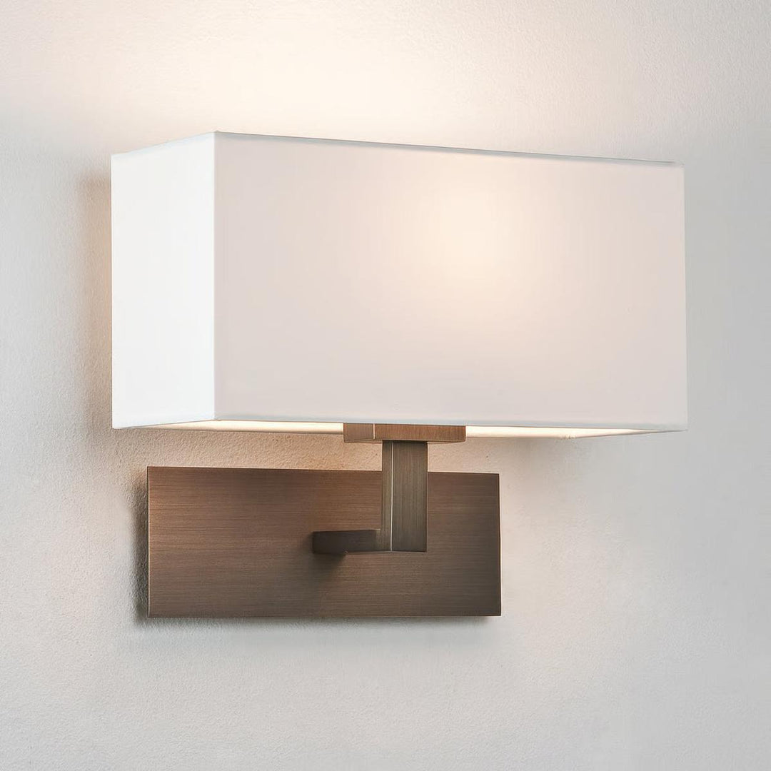 Park Lane vegglampe med skjerm
