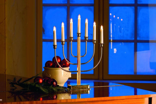 Adventsstake 7 lys i messingfarget metall-Julebelysning adventsstake-Konstsmide-Messing-2466-800TR-Lightup.no