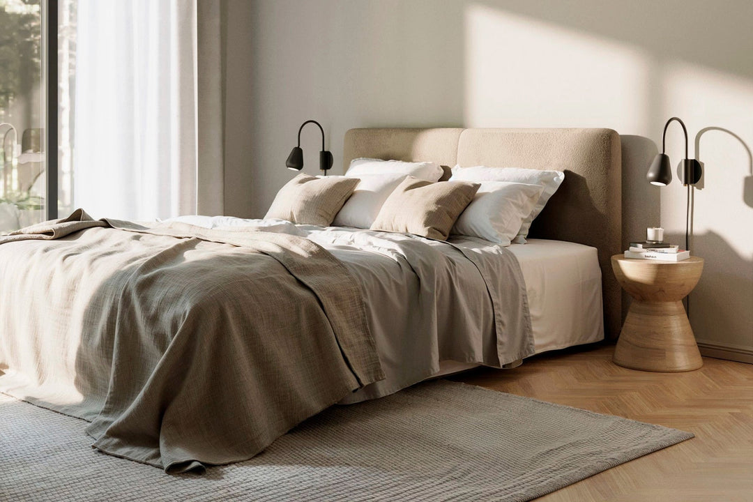 Anoli spot vegglampe - Dimbar-Vegglamper-Nuura-Svart-Nua__2015002-Lightup.no
