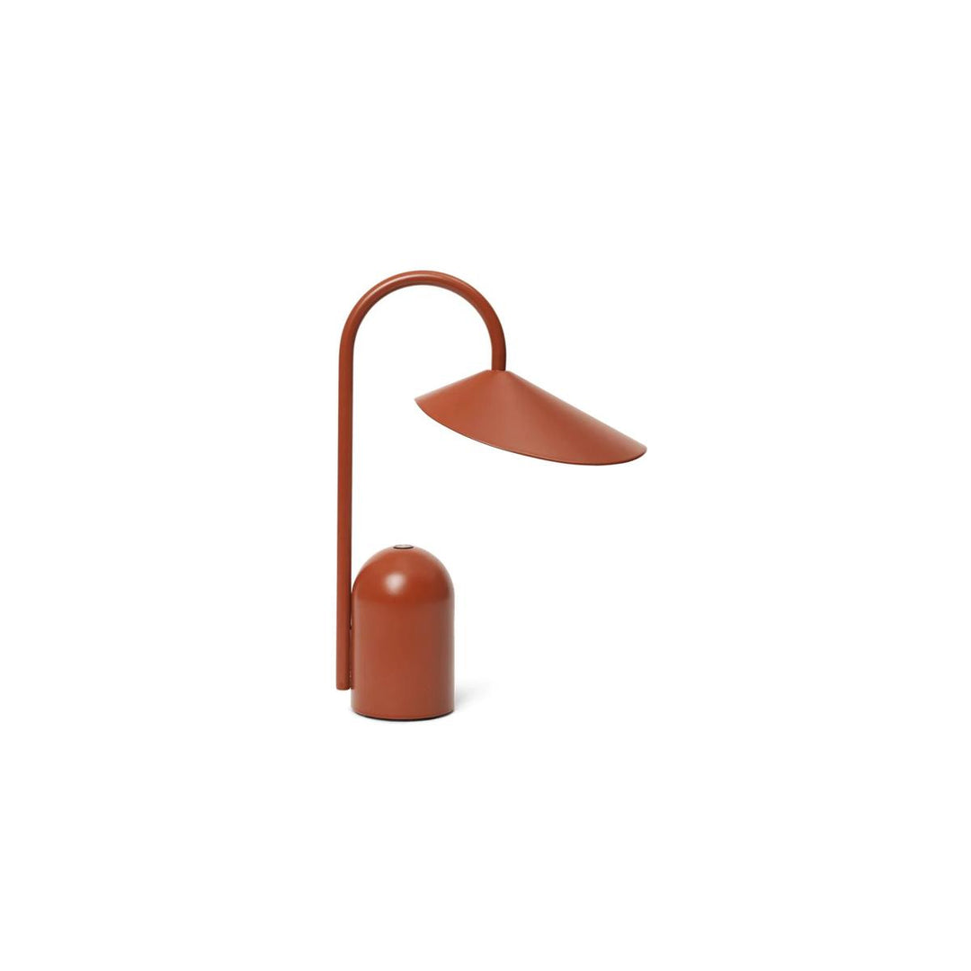Arum bærbar bordlampe-Bordlamper-Ferm Living-Oxide rød-Feg__1104269286-Lightup.no