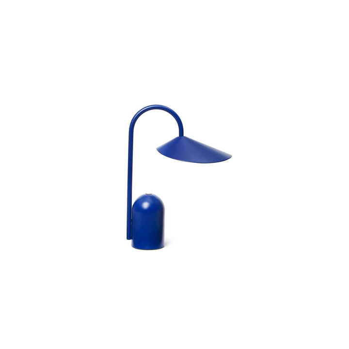 Arum bærbar bordlampe-Bordlamper-Ferm Living-Bright blå-Feg__1104269288-Lightup.no
