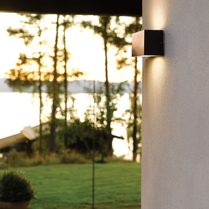 Asker 1513 opp/ned lys-Utebelysning vegg opp og ned-Norlys-Aluminium-3101903-Lightup.no