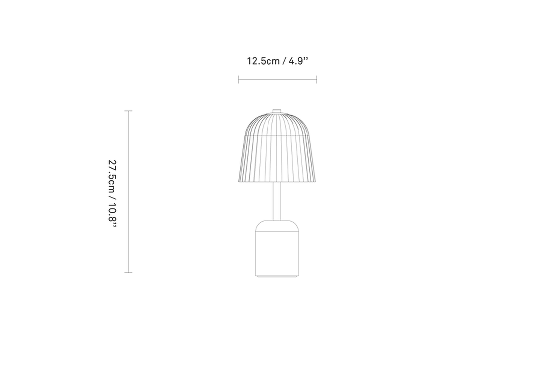 Asteea bærbar bordlampe 2W 2200 Kelvin IP65 - Oppladbar-Bordlamper-Nuura-Messing / Klar-Nua__2178001-Lightup.no