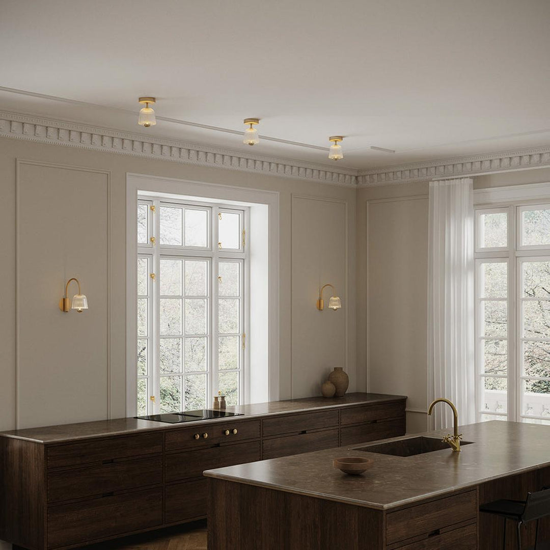 Asteea vegglampe 6,7W 2700 Kelvin - Dimbar-Vegglamper-Nuura-Messing / Klar-Nua__2175001-Lightup.no