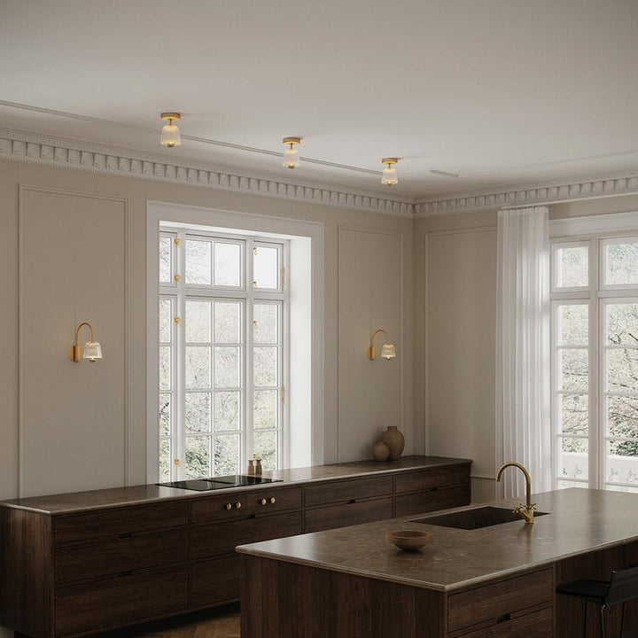 Asteea vegglampe 6,7W 2700 Kelvin - Dimbar-Vegglamper-Nuura-Messing / Klar-Nua__2175001-Lightup.no