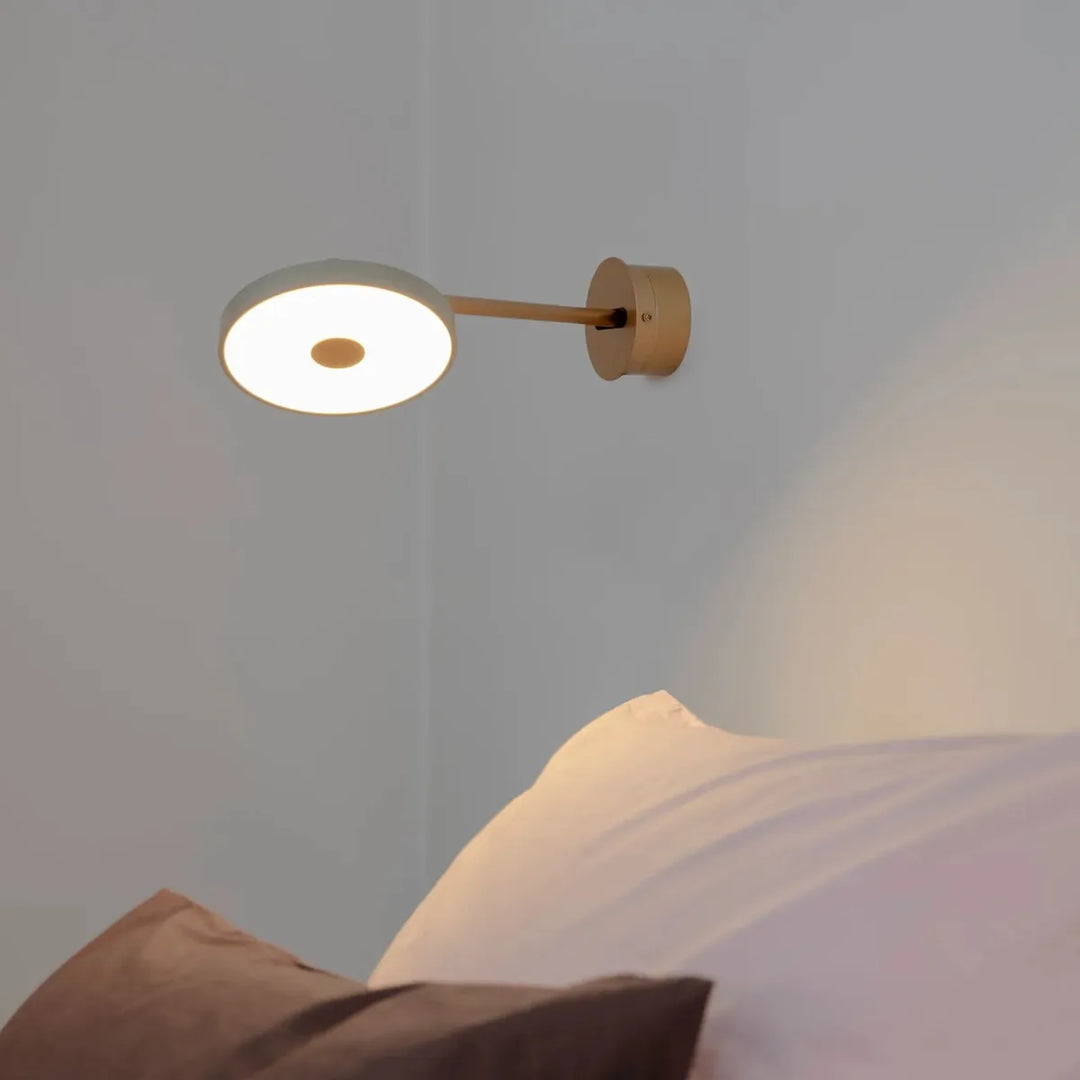 Asteria vegglampe lang til skjult anlegg-Vegglamper-Umage-Perle hvit / messing-2281C4264-Lightup.no