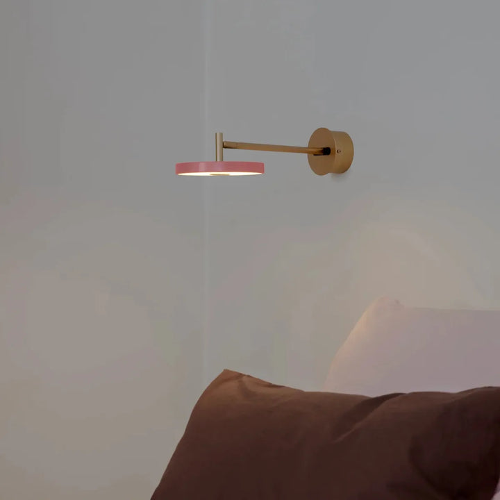 Asteria vegglampe lang til skjult anlegg-Vegglamper-Umage-Perle hvit / messing-2281C4264-Lightup.no