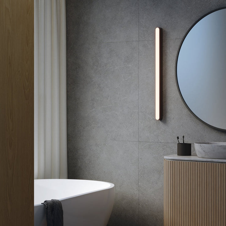 Atticus 900 vegglampe for baderom IP44 16,8W 3000 Kelvin - Dimbar-Baderomsbelysning vegglamper-Astro Lighting-Svart-Asg__1440006-Lightup.no