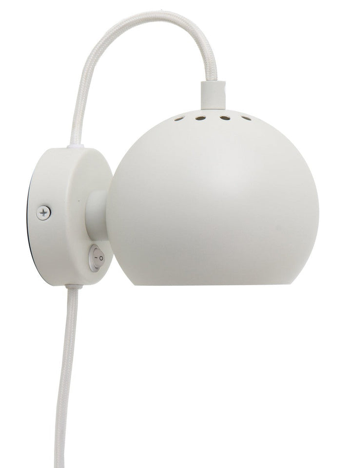 Ball vegglampe Ø12 cm-Vegglamper-Frandsen-Glossy beige-123397-Lightup.no