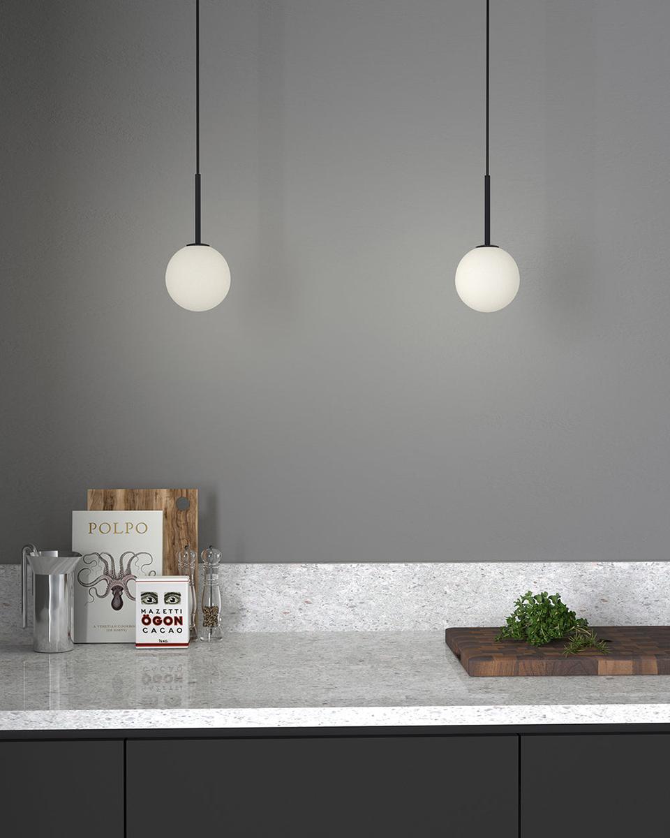 Ballon takpendel 14 cm-Takpendler-Herstal-Hvit / Svart-HB060530101153-Lightup.no