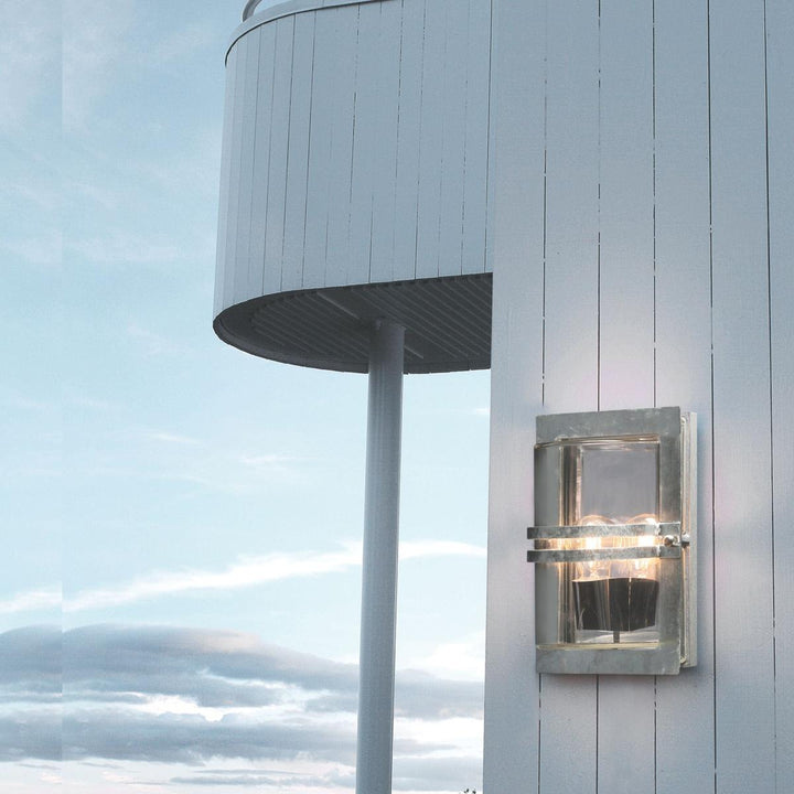 Basel 660 utelampe-Utebelysning vegg veggskjold-Norlys-Galvanisert stål-3185393-Lightup.no