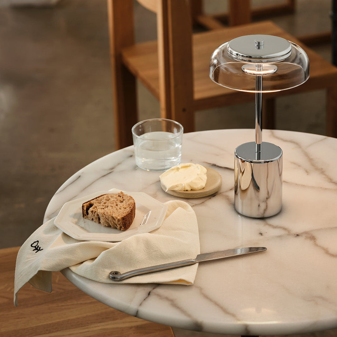 Blossi bærbar bordlampe 3W 2700 Kelvin IP65 - Oppladbar-Bordlamper-Nuura-Krom / Klar-Nua__1028003-Lightup.no