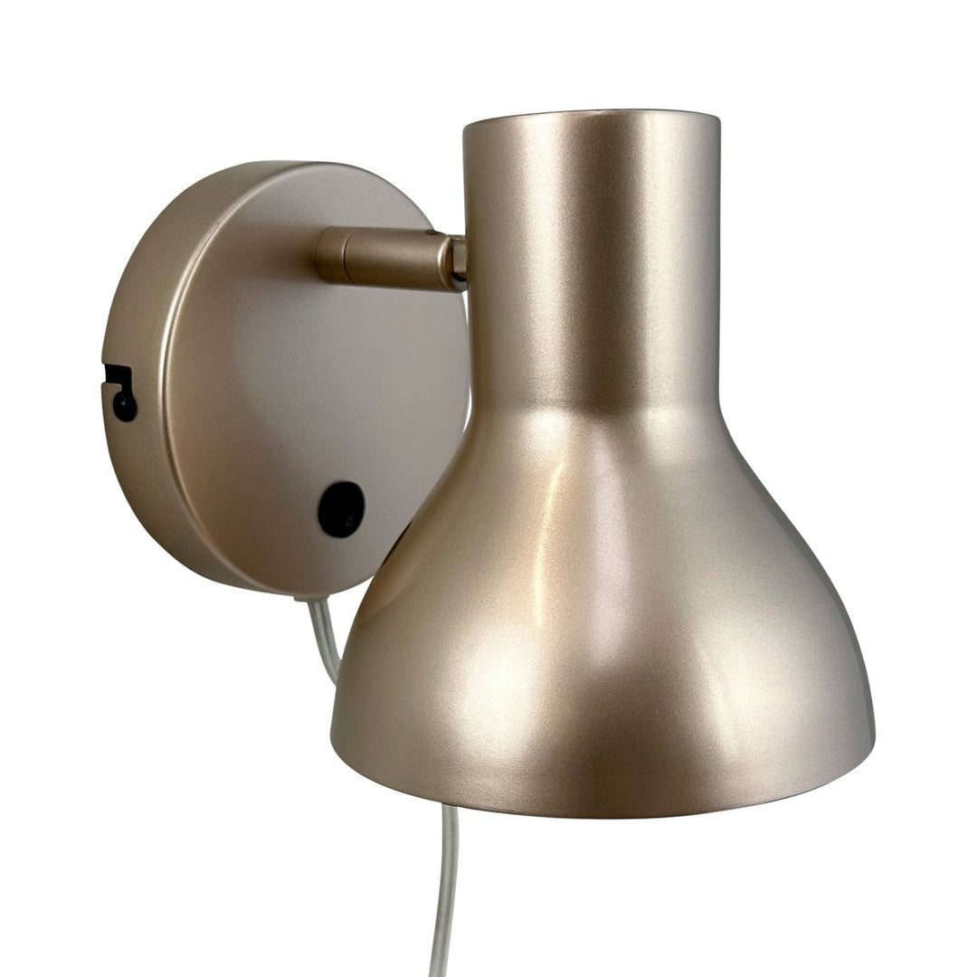 Bob vegglampe-Vegglamper-Dyberg Larsen-Metall beige-DL-7145-Lightup.no
