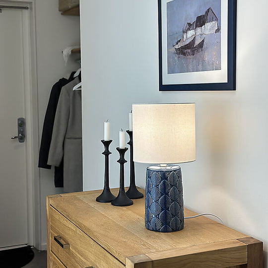 Bodil bordlampe-Bordlamper-Aneta Lighting-Blå/Naturhvit-18309-10-00-Lightup.no
