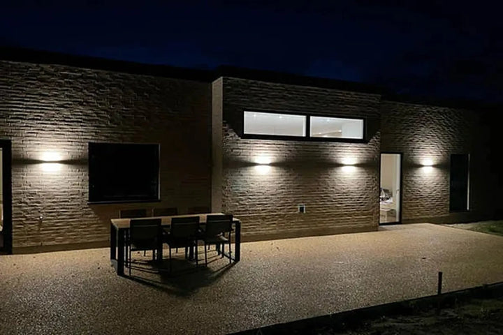 Brick vegglampe utendørs opp/ned IP65 3000K 14,6W Dimbar - Svart-Utebelysning vegg opp og ned-Antidark-Svart-2-237-32-2-Lightup.no