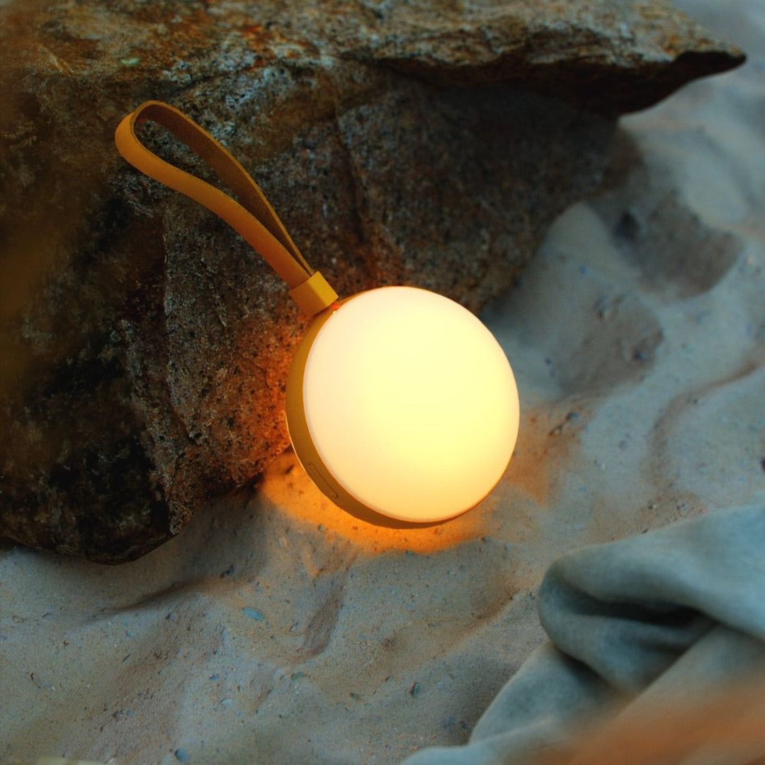 Bring To-Go 12 cm oppladbar lampe for inne og utendørsbruk IP44-Bordlamper-Nordlux-Svart / Hvit-2218013001-Lightup.no