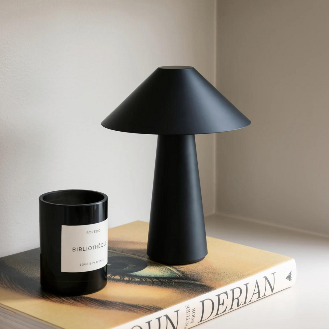 Cannes oppladbar bordlampe-Bordlamper-Globen Lighting-Burgunder-493535-Lightup.no