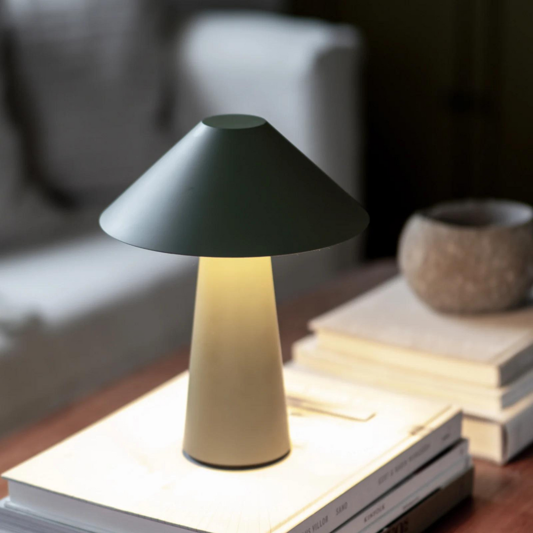 Cannes oppladbar bordlampe-Bordlamper-Globen Lighting-Burgunder-493535-Lightup.no