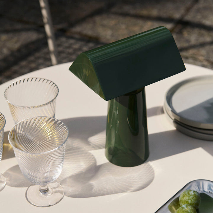 Caret bærbar bordlampe 1W 2700 Kelvin IP44 - Oppladbar-Bordlamper-&Tradition-Grønn-133166A573-Lightup.no