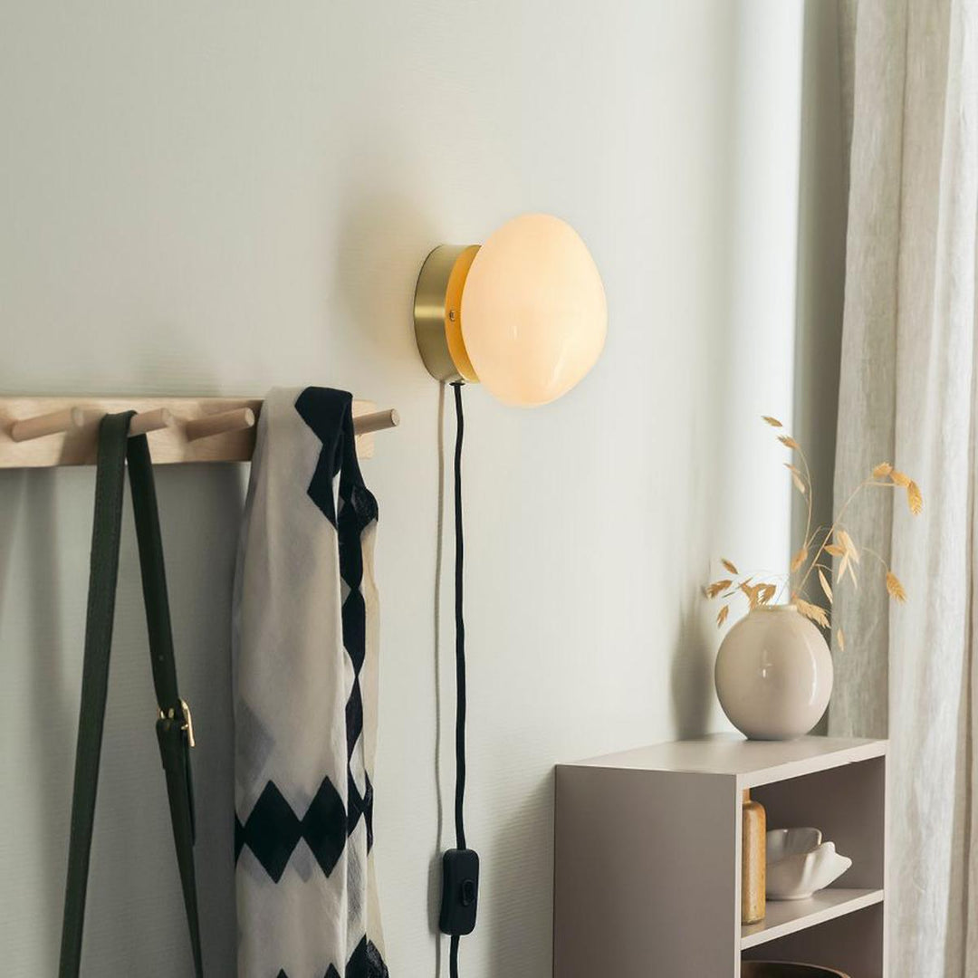 Crystal stone vegglampe, utvendig oppheng-Vegglamper-Hadeland Glassverk-Messing/blå-Hak__120-CS-2029-M2-BNDL-Lightup.no