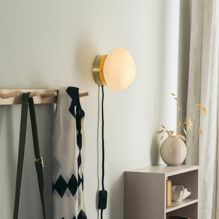 Crystal stone vegglampe, utvendig oppheng-Vegglamper-Hadeland Glassverk-Messing/blå-Hak__120-CS-2029-M2-BNDL-Lightup.no