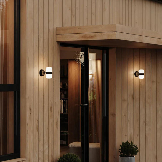 Dahl Hall utendørs/innendørs vegglampe-Vegglamper-Northern-Svart-NOn__851-Lightup.no