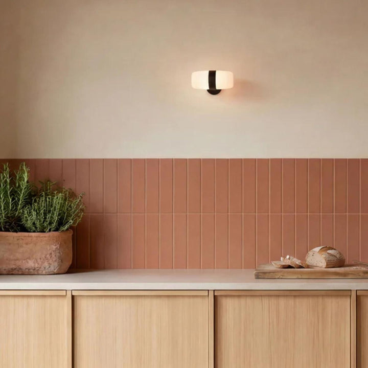 Dahl Hall utendørs/innendørs vegglampe-Vegglamper-Northern-Svart-NOn__851-Lightup.no