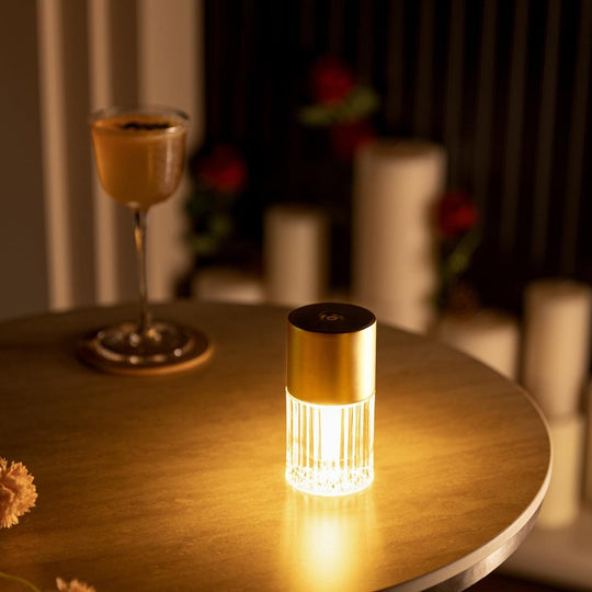 Ding H10 oppladbar bordlampe 2200/2500/3000 Kelvin IP44 - Dimbar-Bordlamper-NorDesign-Matt messing-171511003-Lightup.no