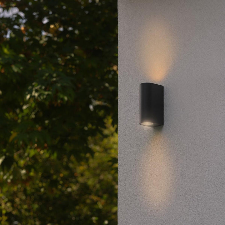 Dion dobbel vegglampe utendørs opp/ned IP44-Utebelysning vegg opp og ned-Nordlux-Svart-2518021003-Lightup.no