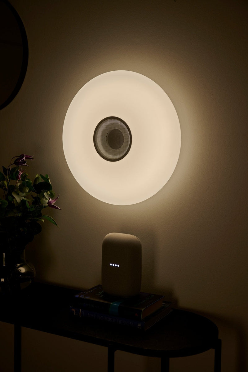 Djay smart color taklampe m/høyttaler IP44 21W - Hvit-Taklamper-Nordlux-2110886101-Lightup.no