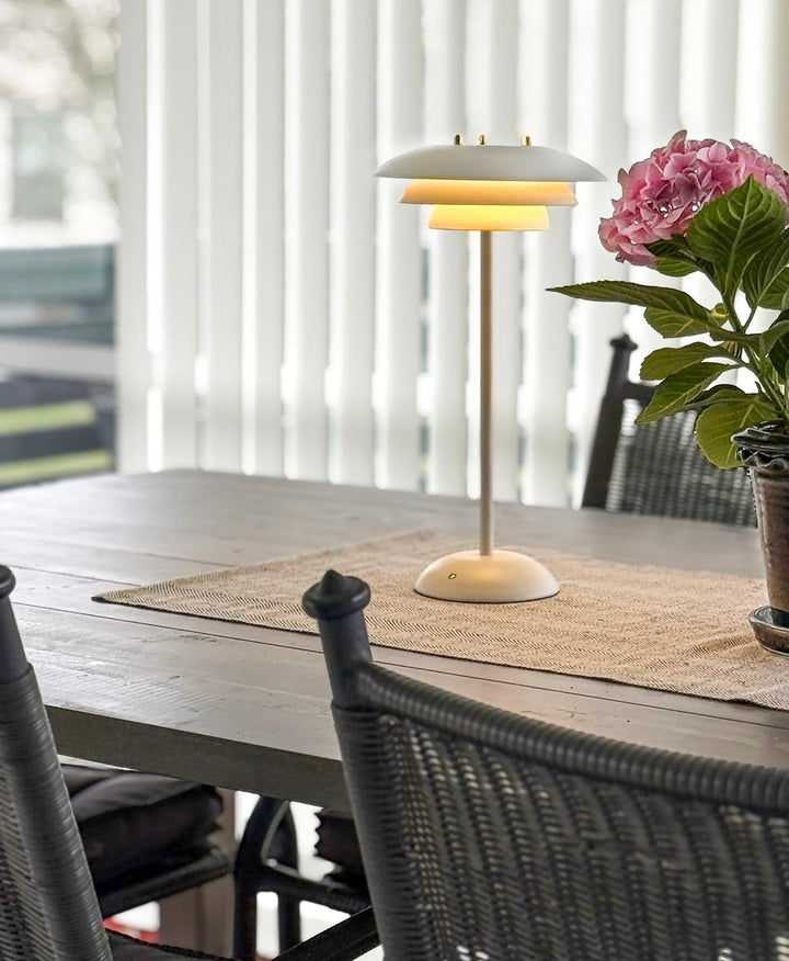 Epsilon oppladbar bordlampe-Bordlamper-Aneta Lighting-Svart-18401-15-Lightup.no