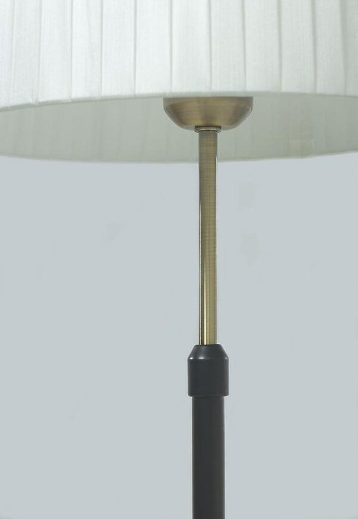 Ezai bordlampe justerbar 47-60 cm-Bordlamper-Aneta Lighting-Svart / Messing-28041-15-02-Lightup.no