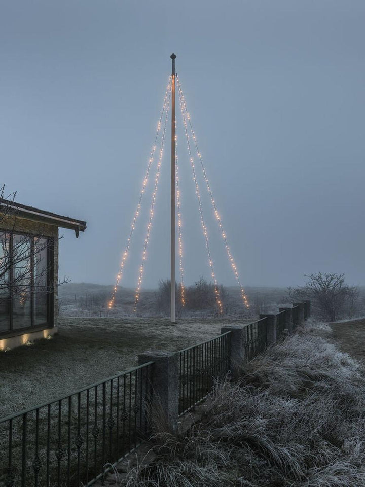 Flaggstangbelysning 500 frostede LED – 8 meter – Amber-Julebelysning juletrelys ute-Konstsmide-Svart-4781-837-Lightup.no