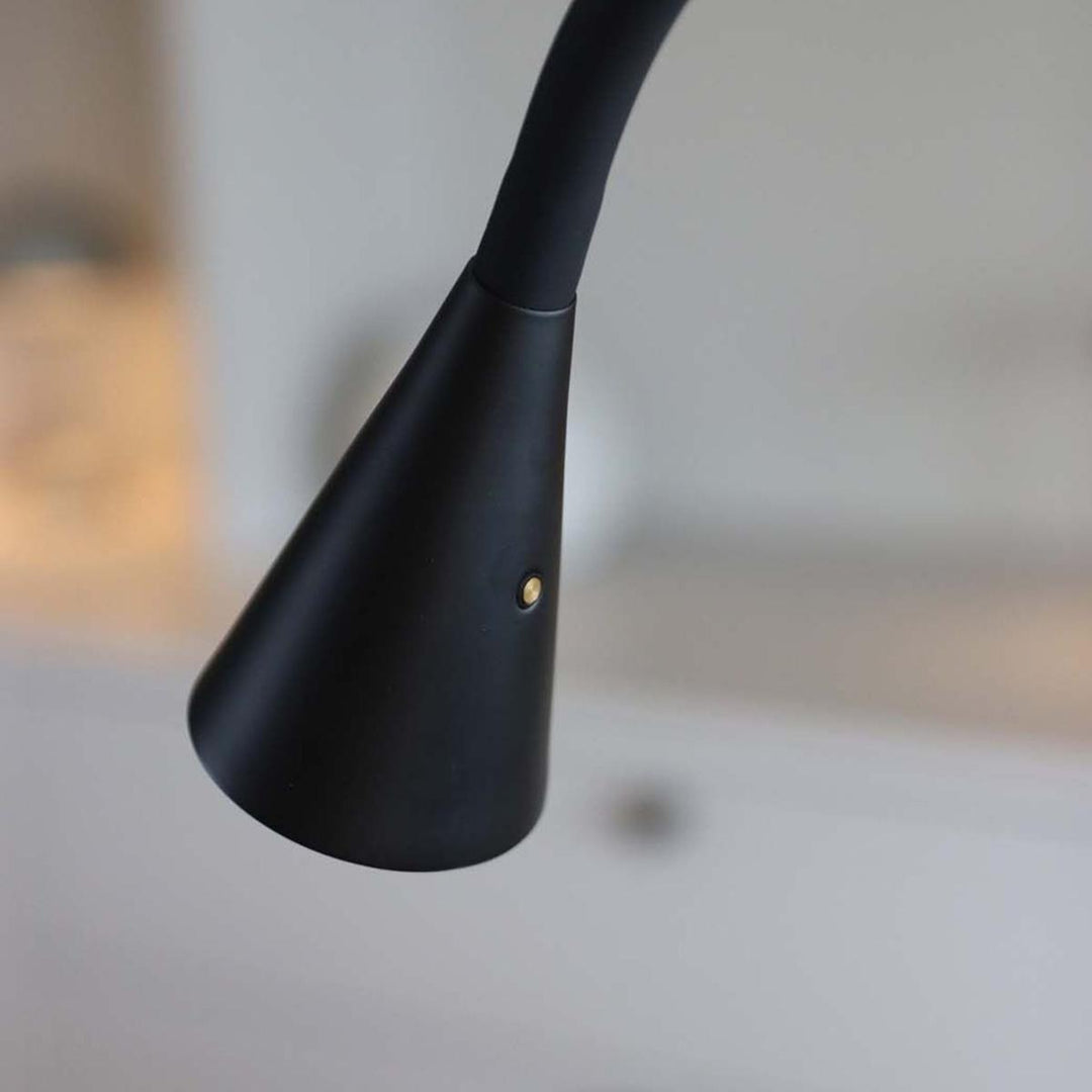 Flex gulvlampe-Gulvlamper-Luminor-Matt hvit-5714198600786-Lightup.no