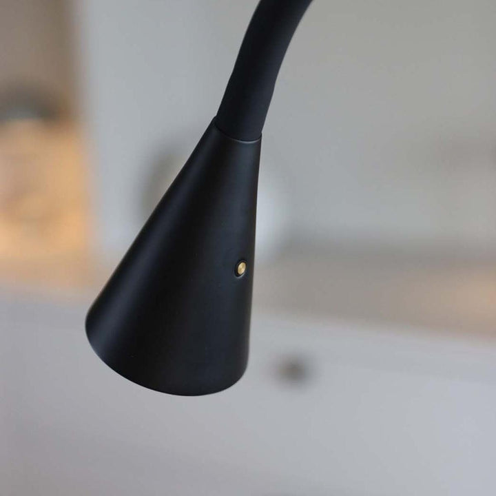 Flex gulvlampe-Gulvlamper-Luminor-Matt hvit-5714198600786-Lightup.no