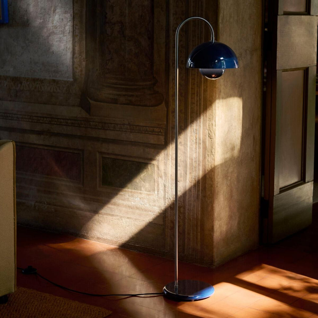 Flowerpot VP12 gulvlampe-Gulvlamper-&Tradition-Krom-136978A274-Lightup.no