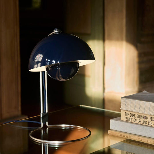 Flowerpot VP4 Verner Panton 1968-Bordlamper-&Tradition-Matt hvit-133086A221-Lightup.no