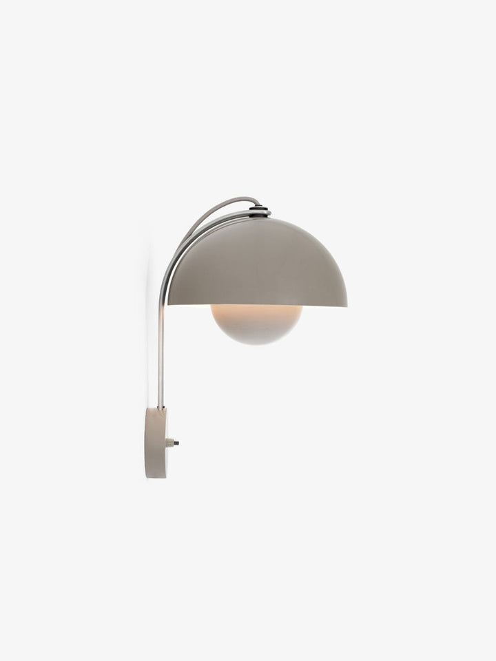 Flowerpot VP8 vegglampe b-vare-Vegglamper-&Tradition-Grå Beige-133090A209-b-vare-Lightup.no