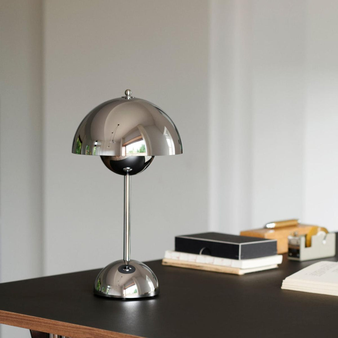 Flowerpot VP9 bærbar bordlampe-Bordlamper-&Tradition-Grå beige-133093A209-Lightup.no