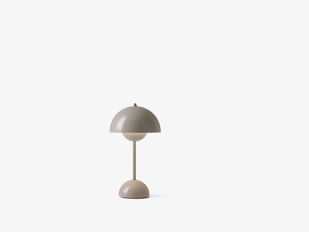 Flowerpot VP9 bærbar bordlampe-Bordlamper-&Tradition-Grå beige-&Tn__20718901-Lightup.no