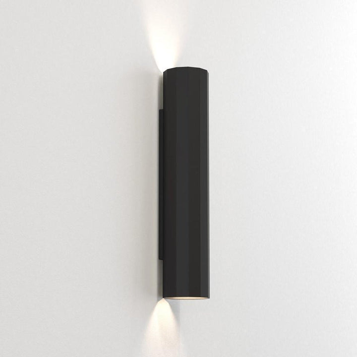 Hashira 400 vegglampe opp/ned - Svart-Vegglamper-Astro Lighting-Asg__1442002-Lightup.no