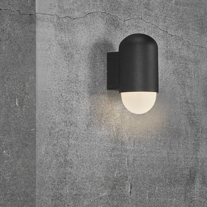 Heka vegglampe utendørs ned IP44-Utebelysning vegg opp og ned-Nordlux-Svart-2118211003-Lightup.no