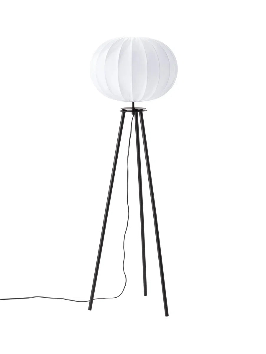 Hilma gulvlampe-Gulvlamper-Pr home of Scandinavia Ab-Hvit / Svart-4410503-FR01-Lightup.no
