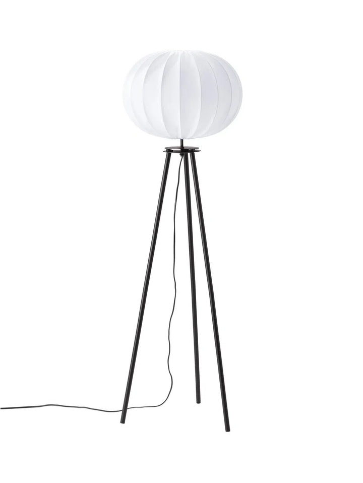 Hilma gulvlampe-Gulvlamper-Pr home of Scandinavia Ab-Hvit / Svart-4410503-FR01-Lightup.no