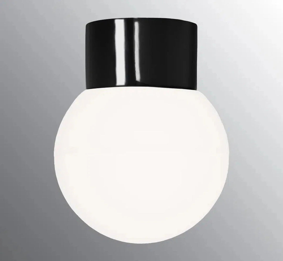 Ifø Classic Glob 150 taklampe IP54-Taklamper-Ifø Electric-Hvit / Opal glass-6040-540-10-Lightup.no